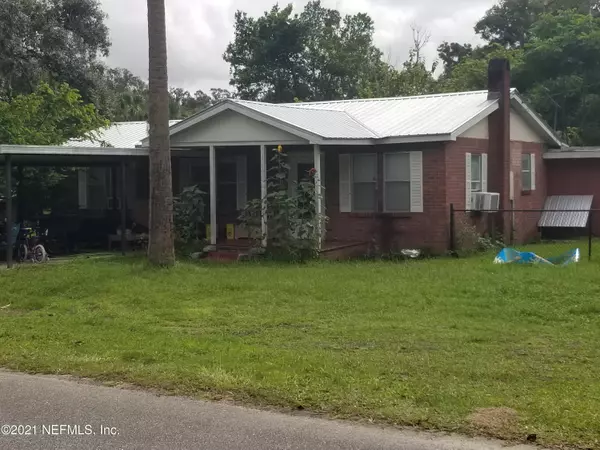 102 1ST ST, Palatka, FL 32177