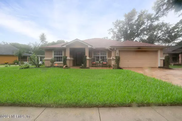 11704 CHERRY BARK DR E, Jacksonville, FL 32218