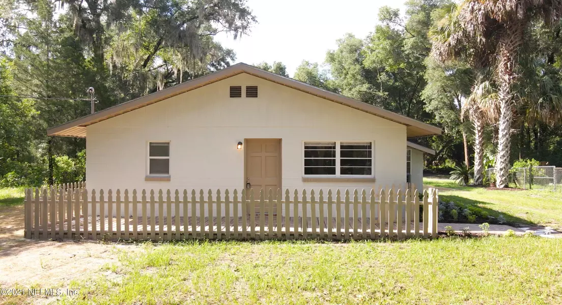 205 E MAIN ST, Pomona Park, FL 32181