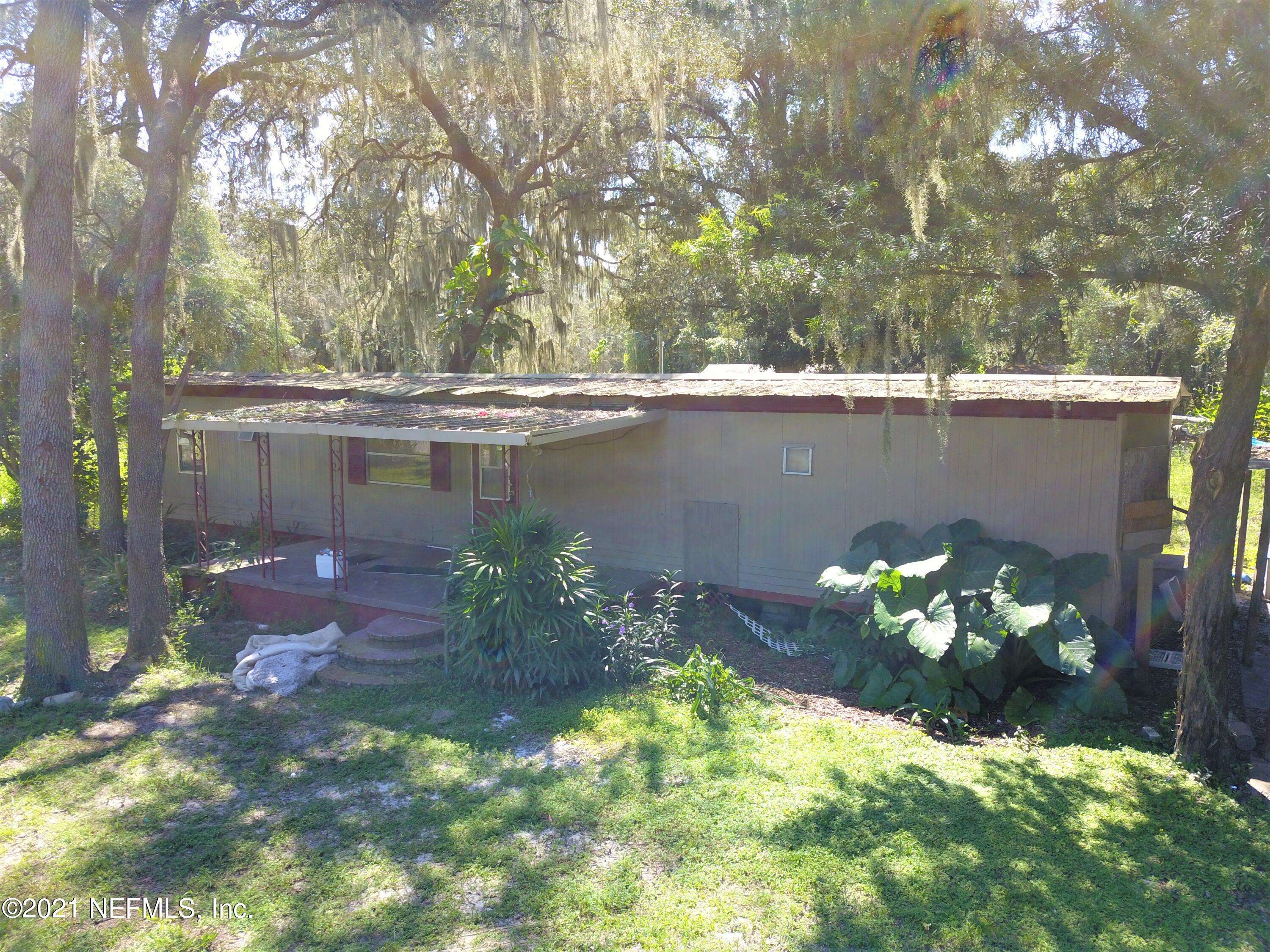 Interlachen, FL 32148,605 CORDELL AVE