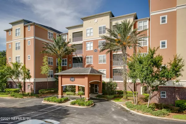 4480 DEERWOOD LAKE Pkwy #136, Jacksonville, FL 32216