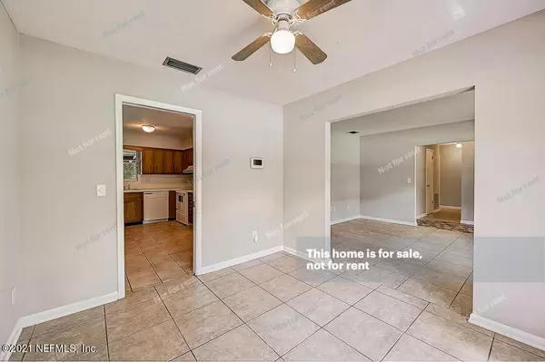 Jacksonville, FL 32244,6382 JOHNNIE CIR W