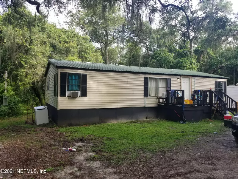 8118 COUNTY LINE RD, Melrose, FL 32666