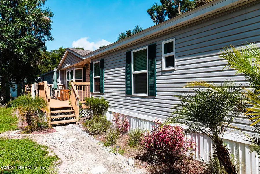 117 WHITE OAKS TRL #UNIT 2, Satsuma, FL 32189