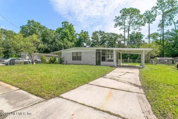 1053 LE BRUN DR, Jacksonville, FL 32058