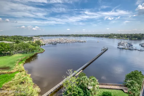 4401 LAKESIDE DR #504, Jacksonville, FL 32210