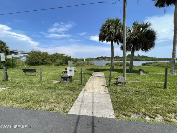 Flagler Beach, FL 32136,109 OAK ST