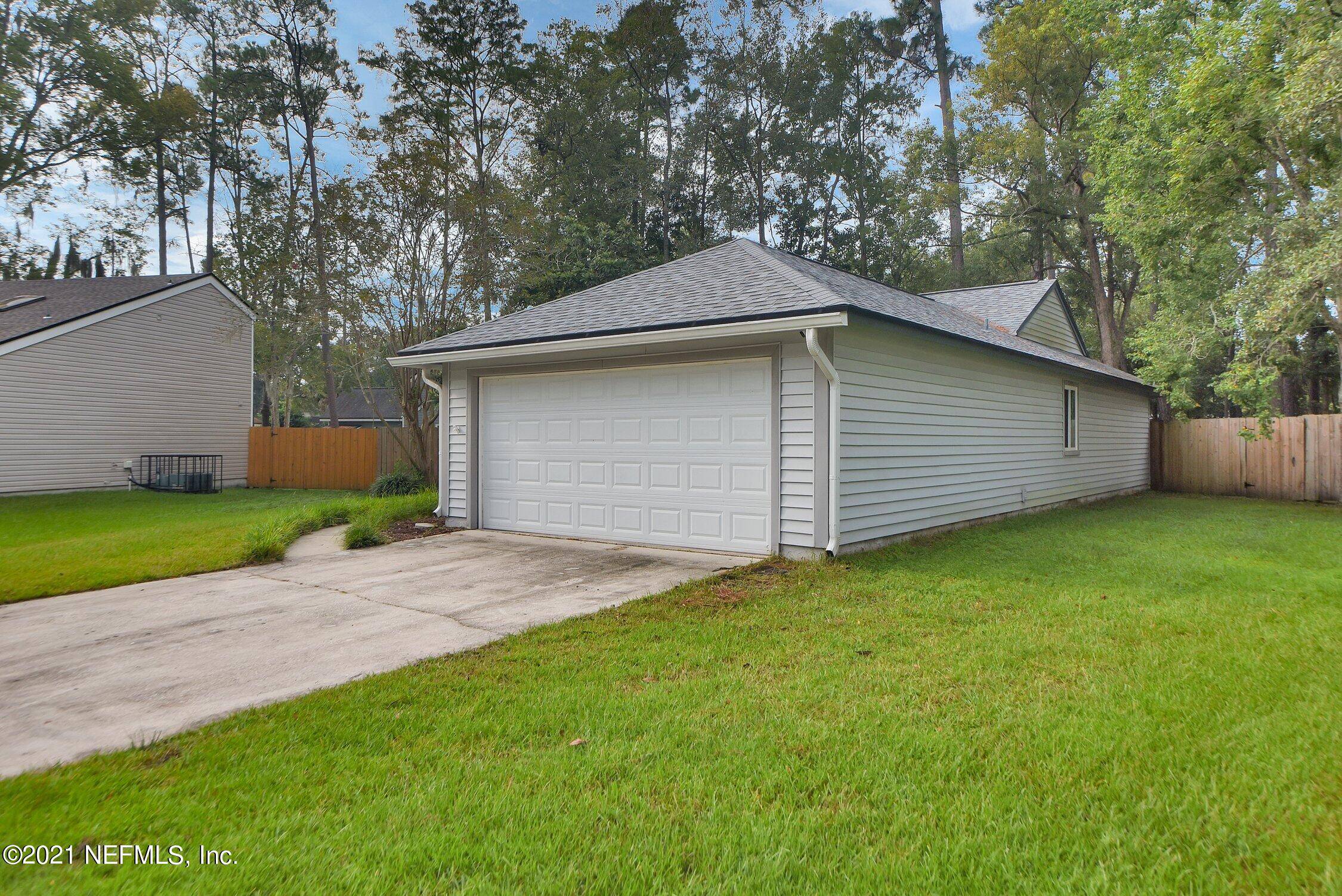 Jacksonville, FL 32244,6852 CORALBERRY LN S