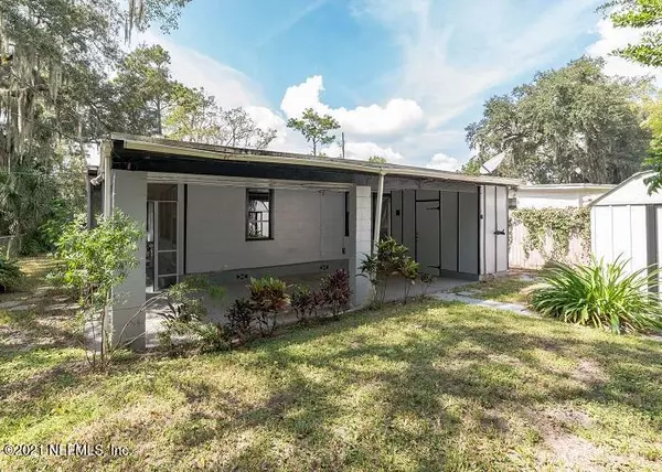 7105 SILVER LAKE TER, Jacksonville, FL 32216