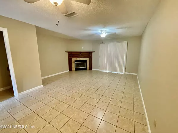 85 DEBARRY AVE #1005, Orange Park, FL 32073