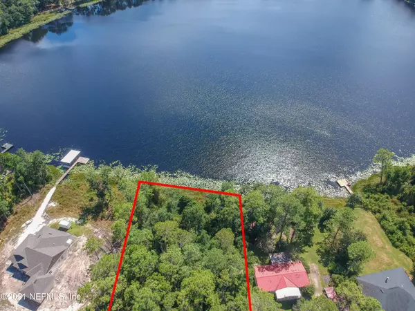 Hawthorne, FL 32640,317 RILEY LAKE DR