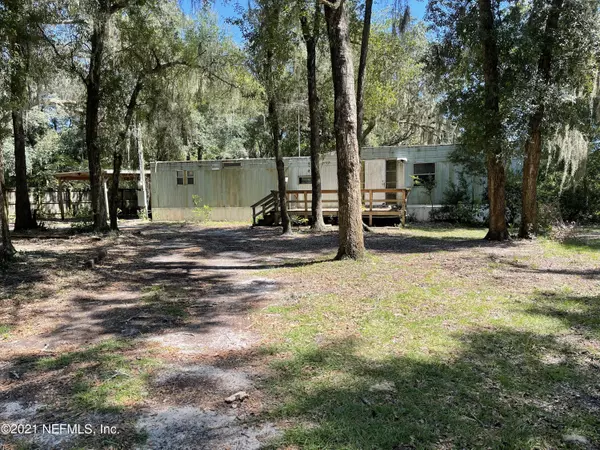 8005 SUNNYBROOK RD, Melrose, FL 32666