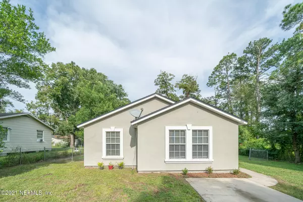 8933 MONROE AVE, Jacksonville, FL 32208