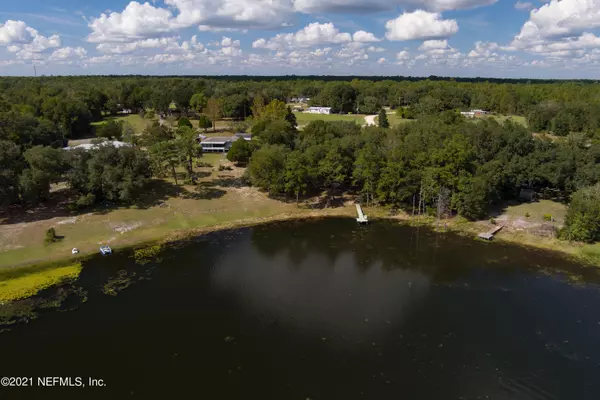 Melrose, FL 32666,141 ASHLEY LAKE DR