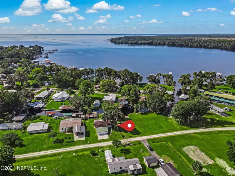 121 S LAKE GEORGE DR, Georgetown, FL 32139