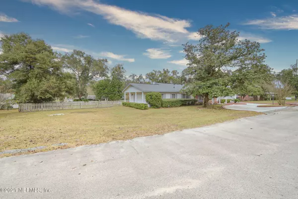 Palatka, FL 32177,4 PUTTER LN