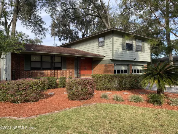 2146 HOLLY LEAF LN, Orange Park, FL 32073