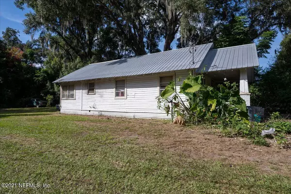 1810 PALM AVE, Palatka, FL 32177