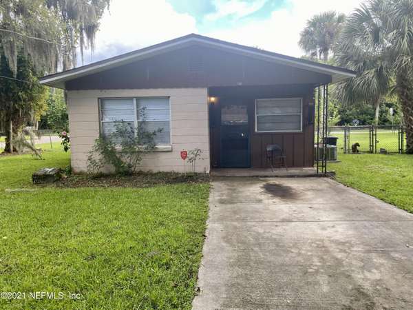 200 PINE ST, East Palatka, FL 32131