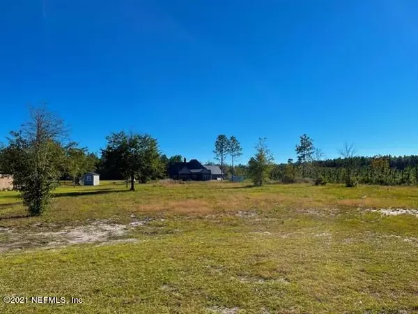 11049 SENECA LN, Glen St. Mary, FL 32040