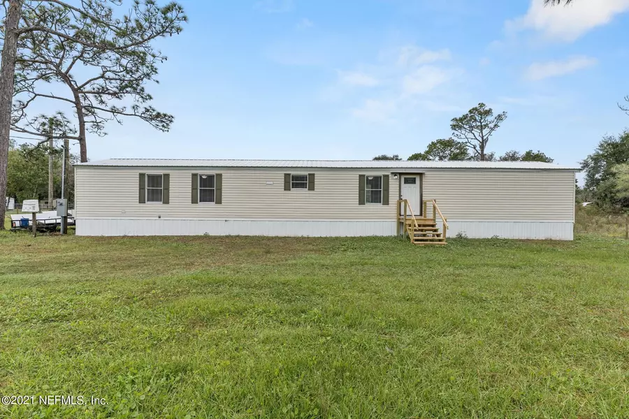 207 AMBERJACK ST, Satsuma, FL 32189