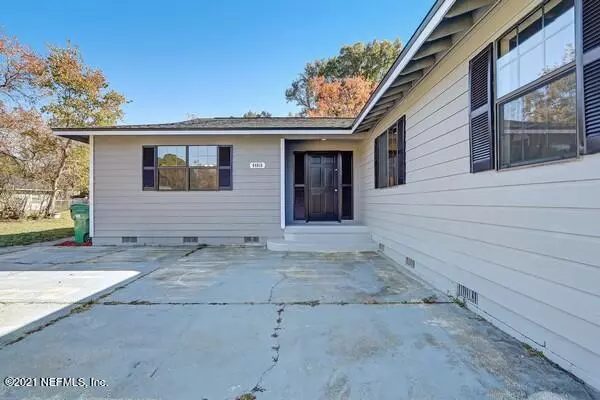 Callahan, FL 32011,44018 SWALLOWFORK AVE