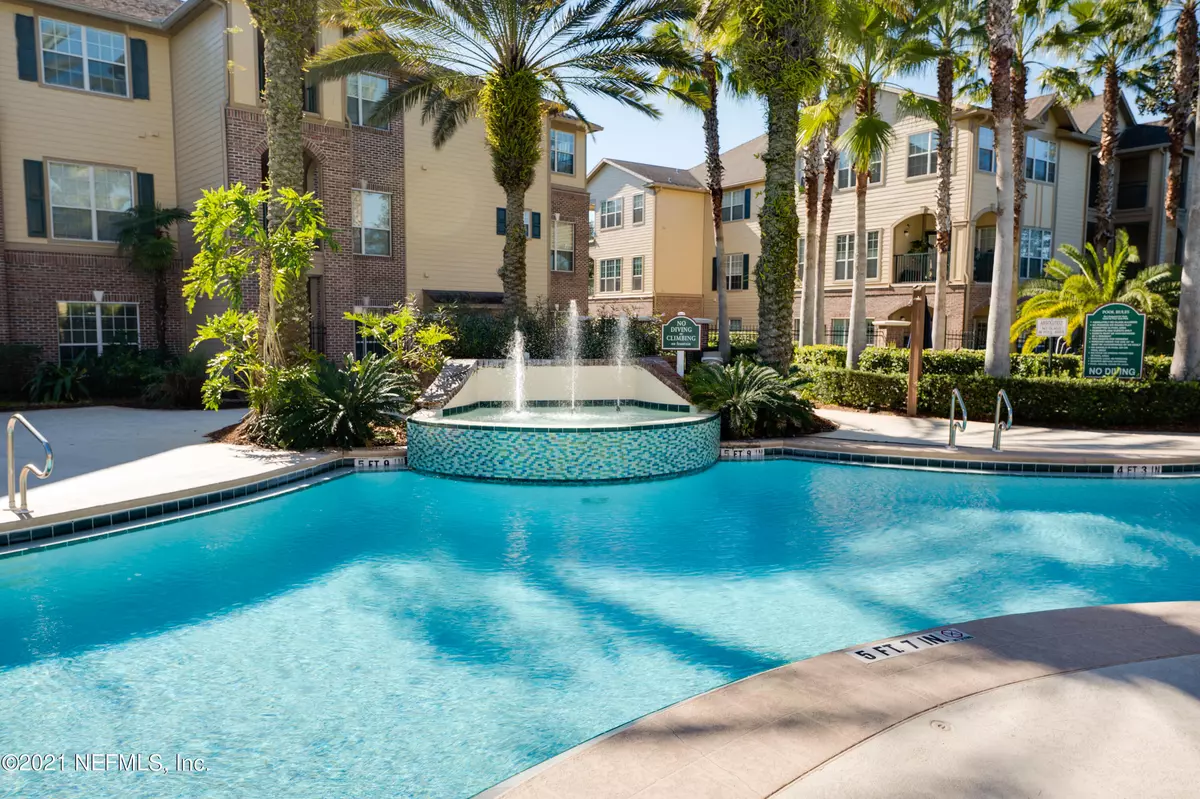 Jacksonville, FL 32256,7800 POINT MEADOWS DR #826