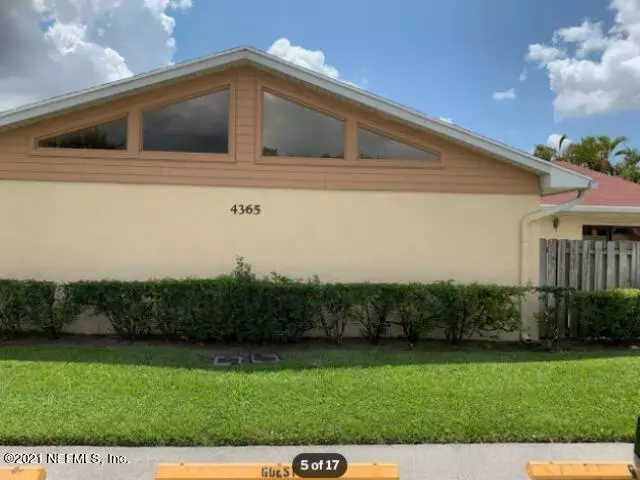 West Palm Beach, FL 33409,4365 WOODSTOCK DR #C