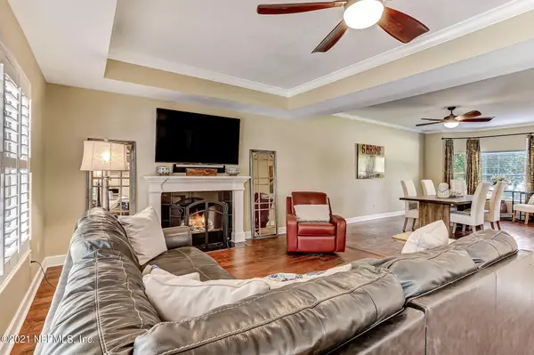 Fernandina Beach, FL 32034,206 RIVER OAKS DR