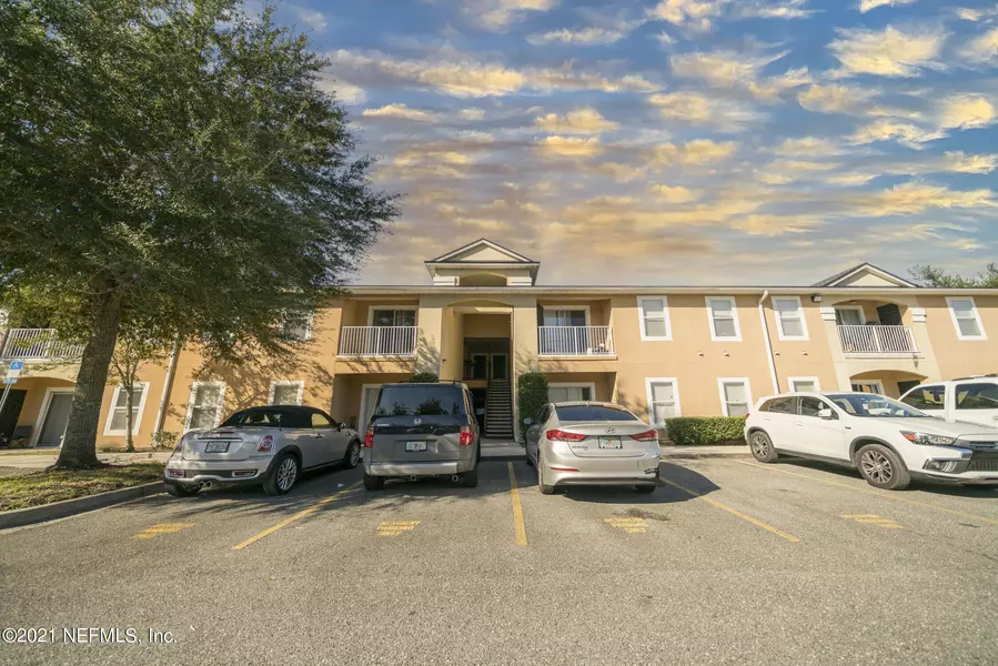 3600 LENIN PEAK CT #6, Jacksonville, FL 32210