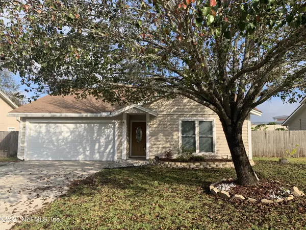 8064 HONEYSUCKLE LN, Jacksonville, FL 32244