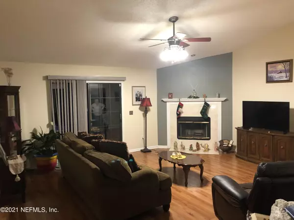 Jacksonville, FL 32244,8009 MACTAVISH WAY E