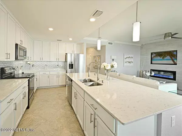 Bradenton, FL 34208,1030 TIDEWATER SHORES LOOP #202