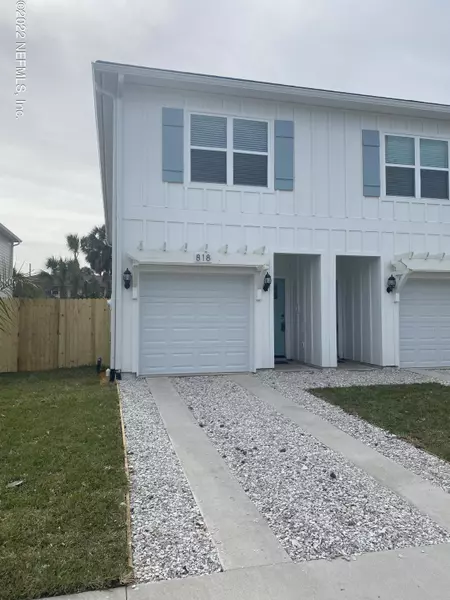 818 3RD AVE S, Jacksonville Beach, FL 32250