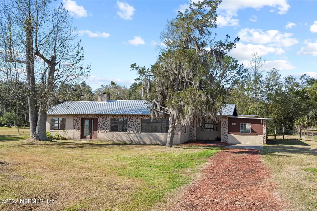 East Palatka, FL 32131,261 E RIVER RD