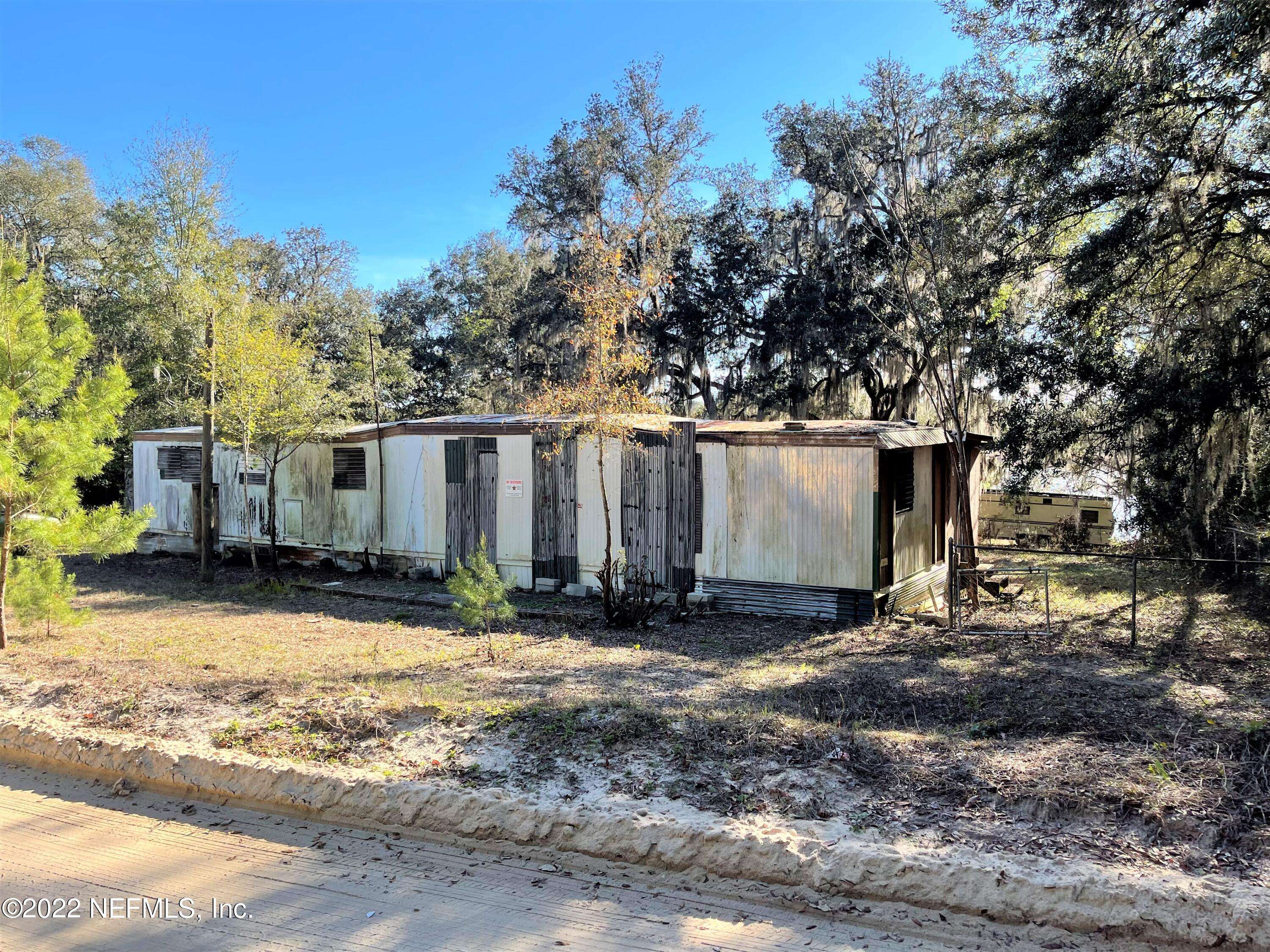249 N COOPER LAKE DR, Interlachen, FL 32148