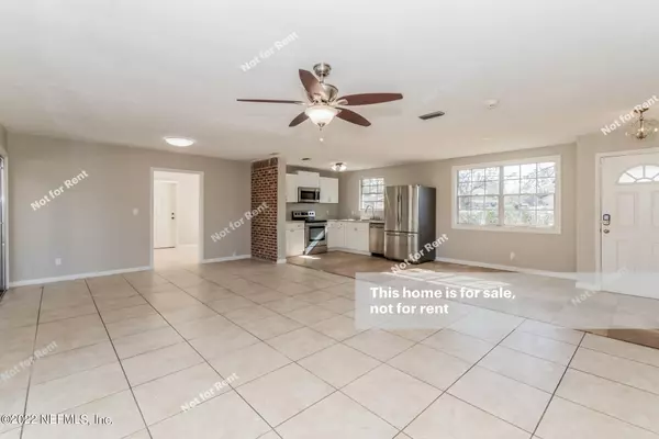 Jacksonville, FL 32221,7695 ROLLING HILLS DR