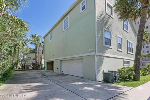 Jacksonville Beach, FL 32250,336 1ST ST S