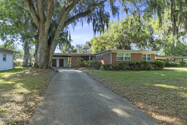 1940 SWEET BRIAR LN, Jacksonville, FL 32217