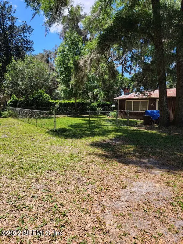 Melrose, FL 32666,7978 BREEZY POINT RD W