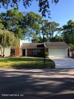 7043 HOLIDAY HILL CT, Jacksonville, FL 32216