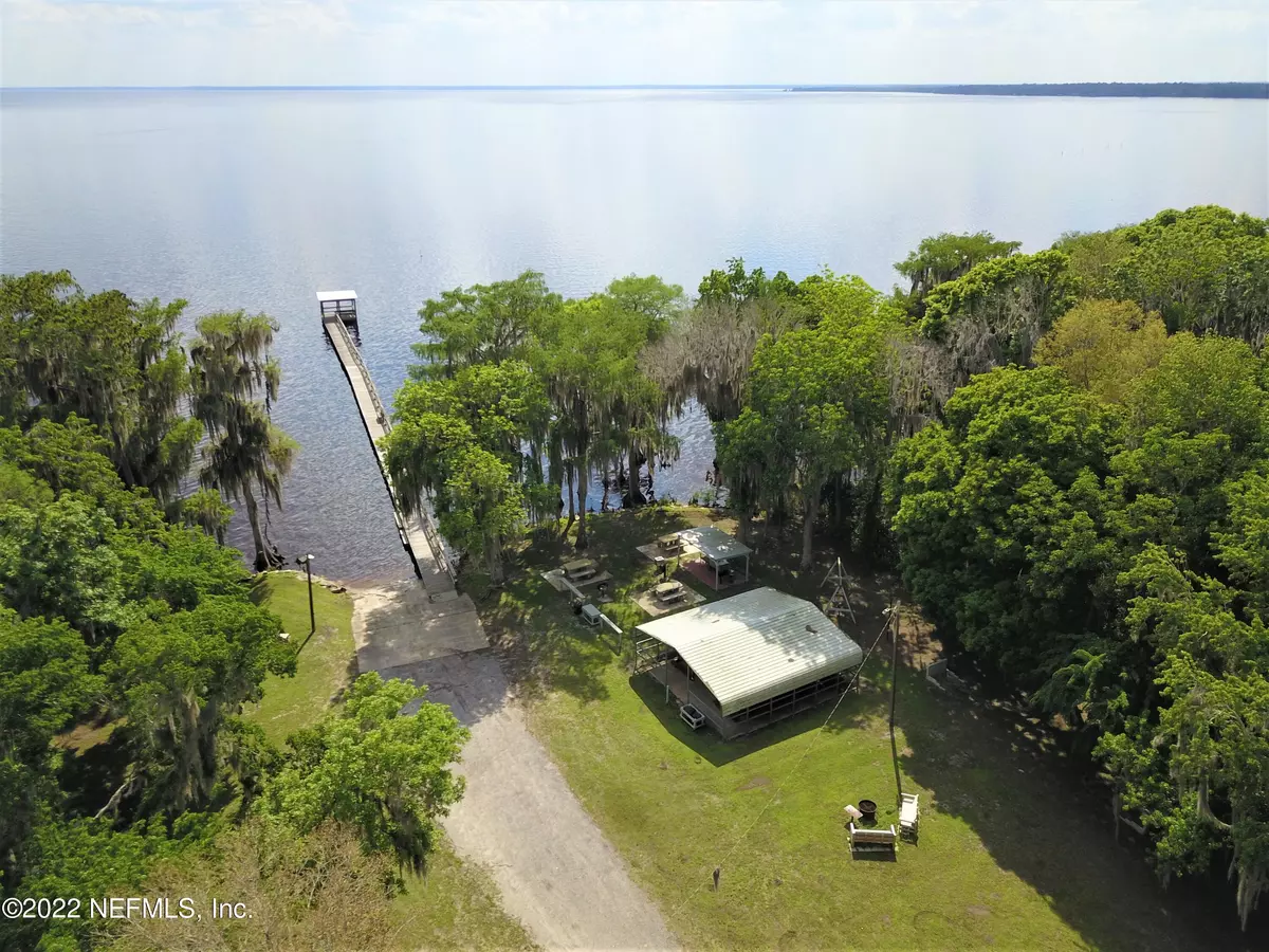 Georgetown, FL 32139,140 LAKESHORE DR