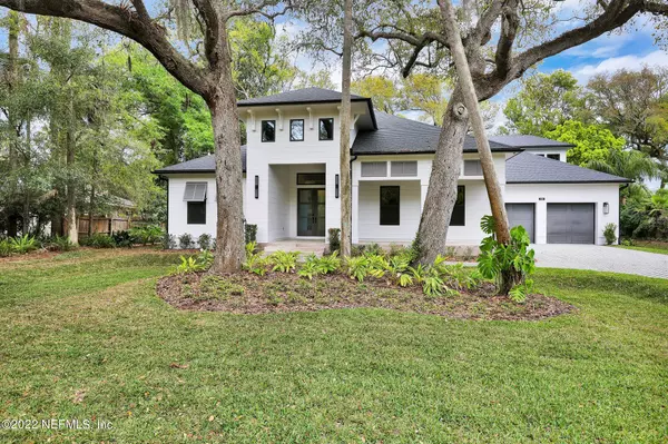 Atlantic Beach, FL 32233,335 COUNTRY CLUB LN