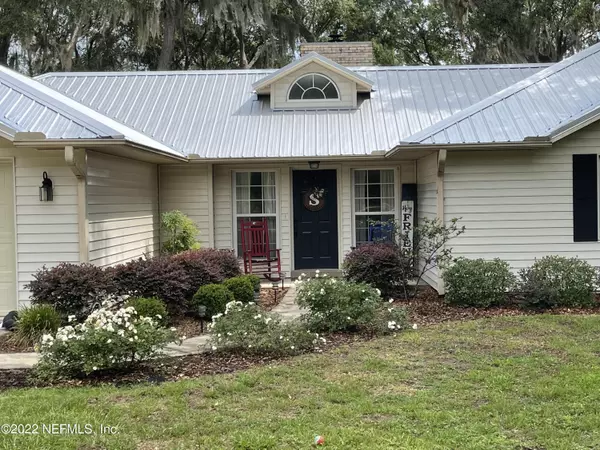 220 KIRBY LN, Melrose, FL 32666