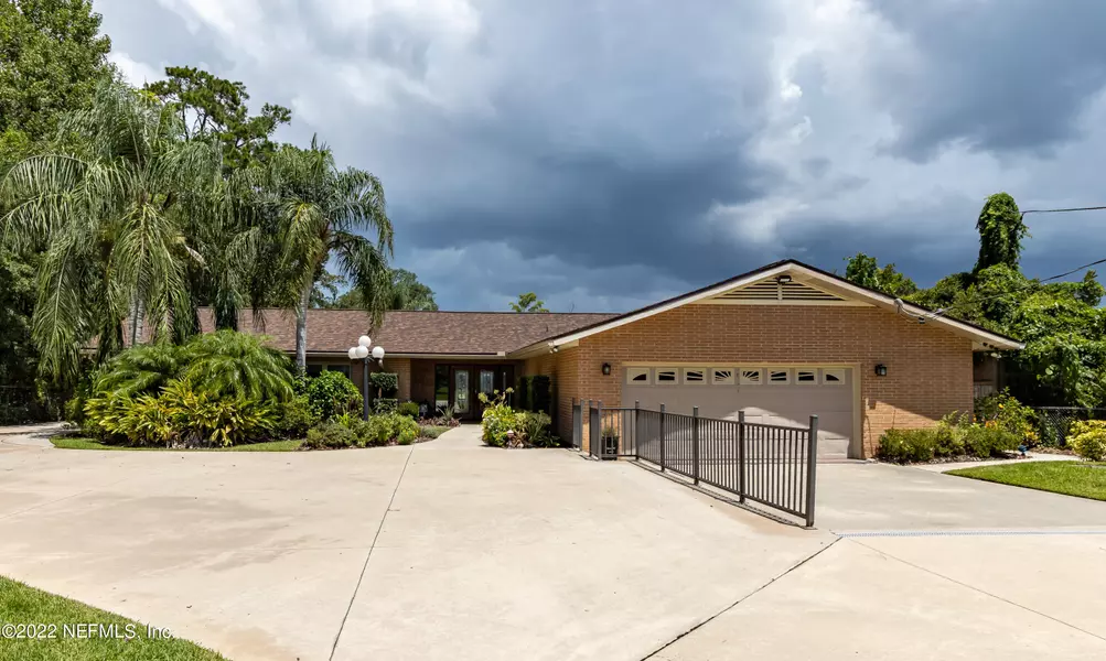 5937 W SHORES RD, Fleming Island, FL 32003