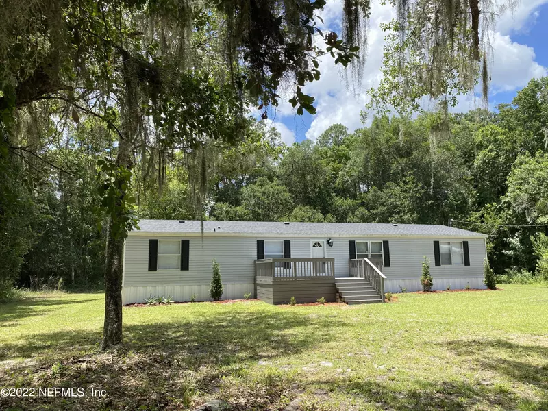 685 HWY 17, Palatka, FL 32177