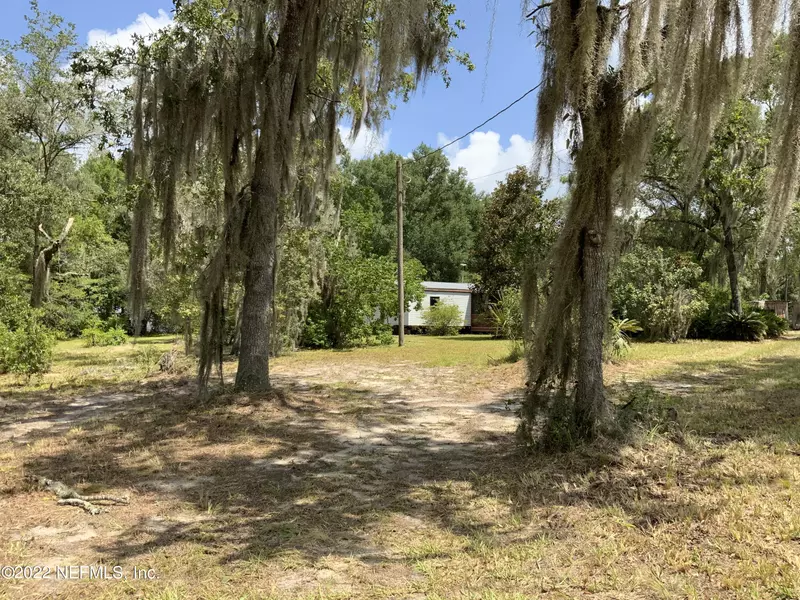 308 3RD AVE, Satsuma, FL 32189