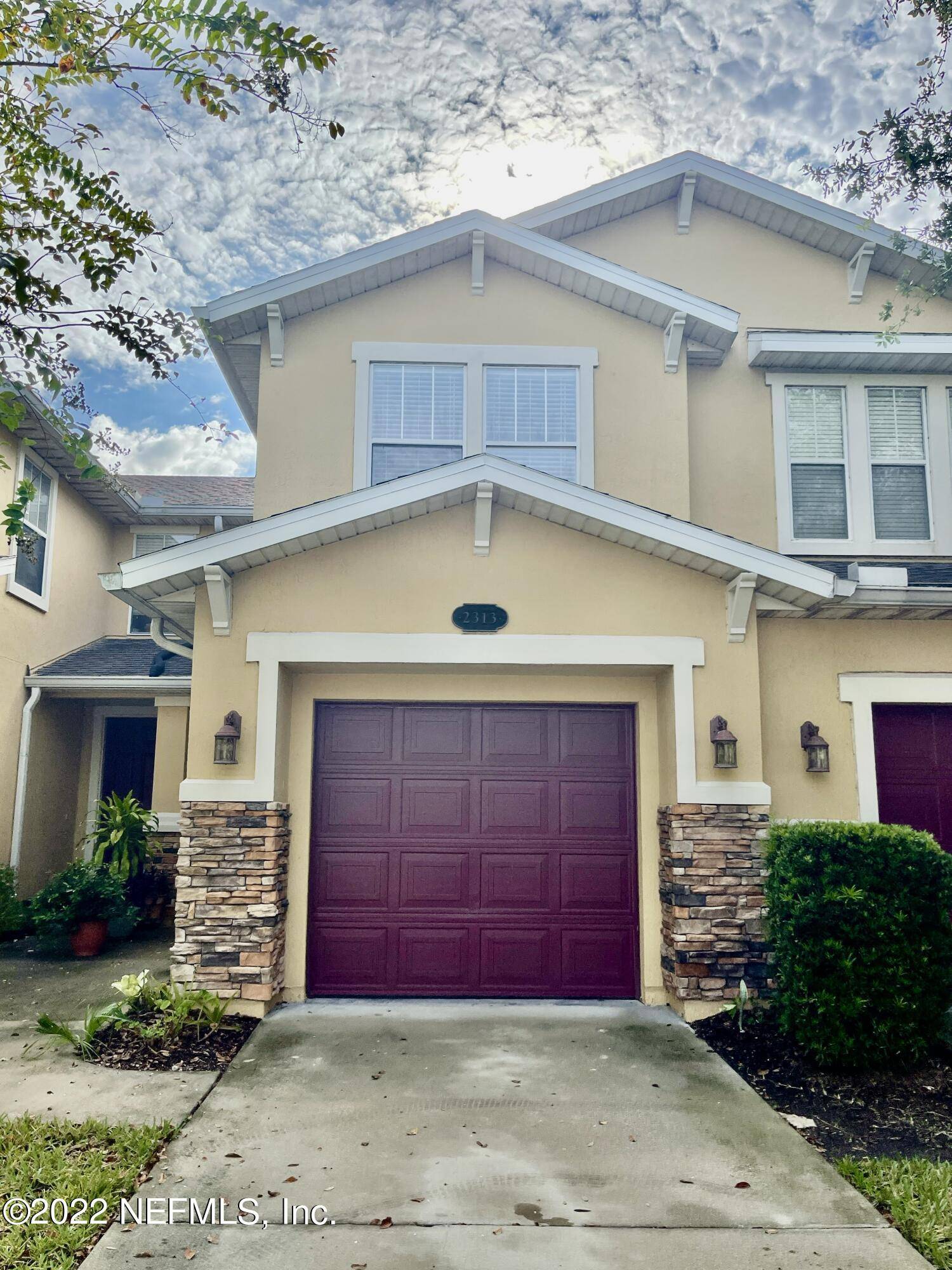 2313 WHITE SANDS DR, Jacksonville, FL 32216