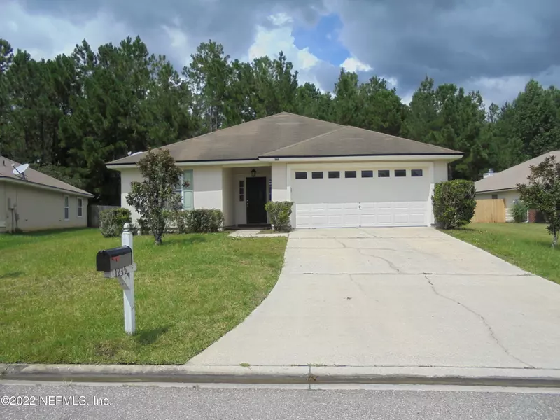 1235 RAVENS TRACE LN, Middleburg, FL 32068