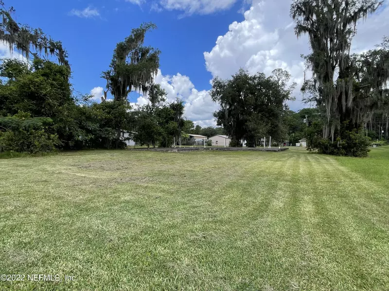 110 ORANGE AVE, East Palatka, FL 32131